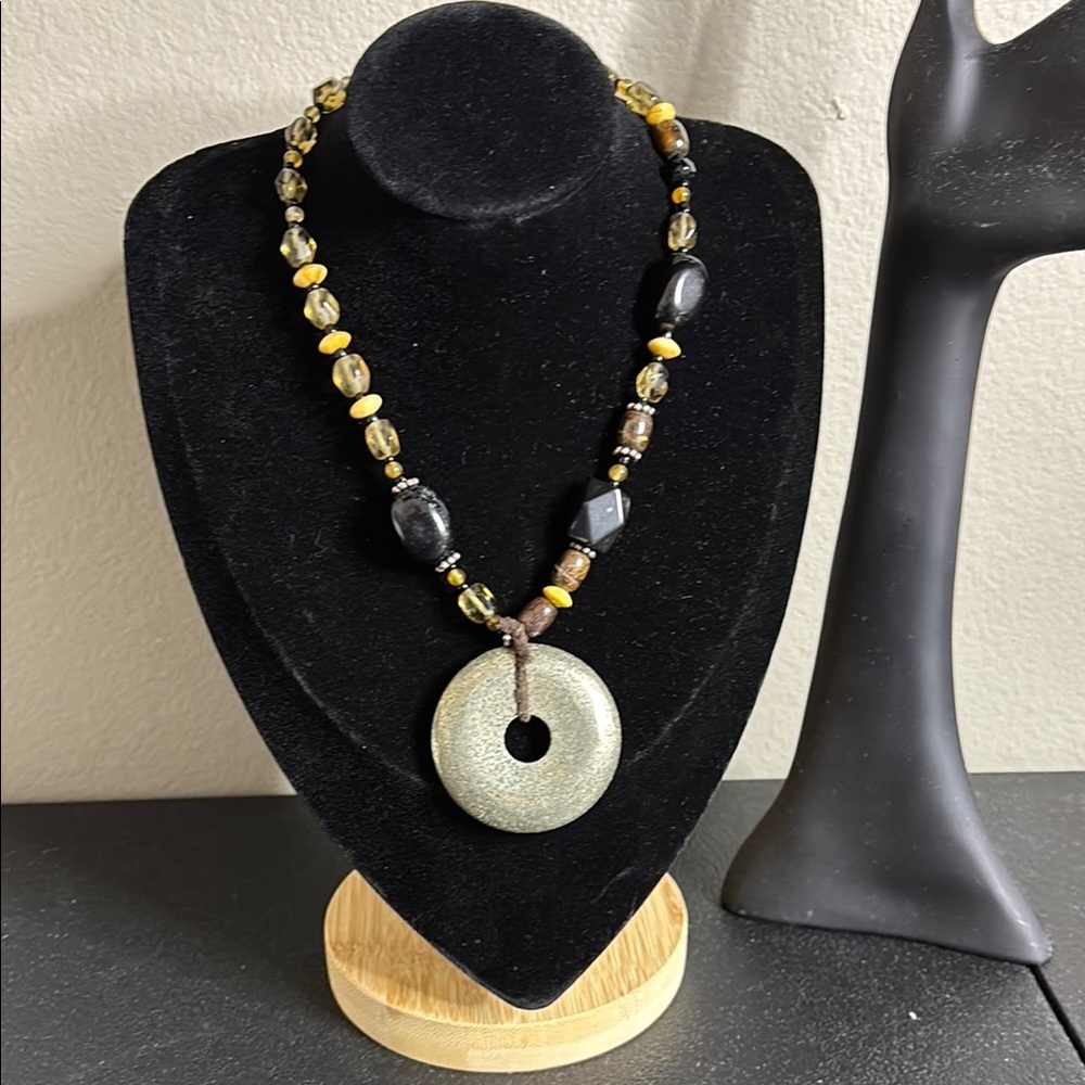 .925 Marked Gemstone Elegant Black and Gold Beaded Necklace